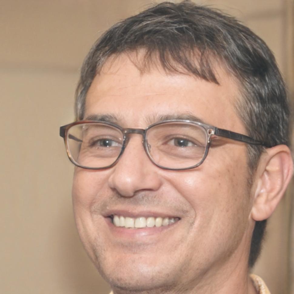 Portret instructor Radu Ionescu
